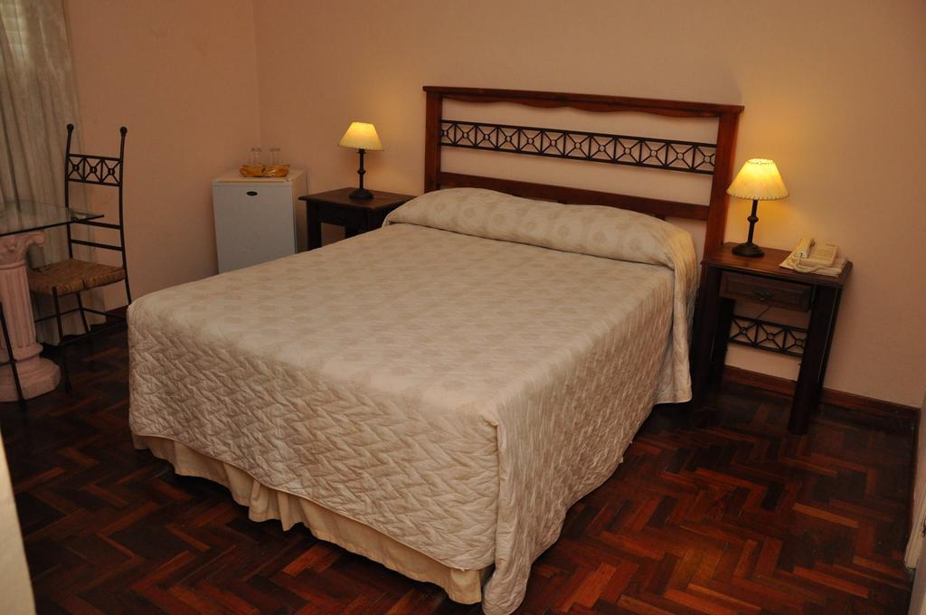 Hotel Bulevar Paysandu Phòng bức ảnh